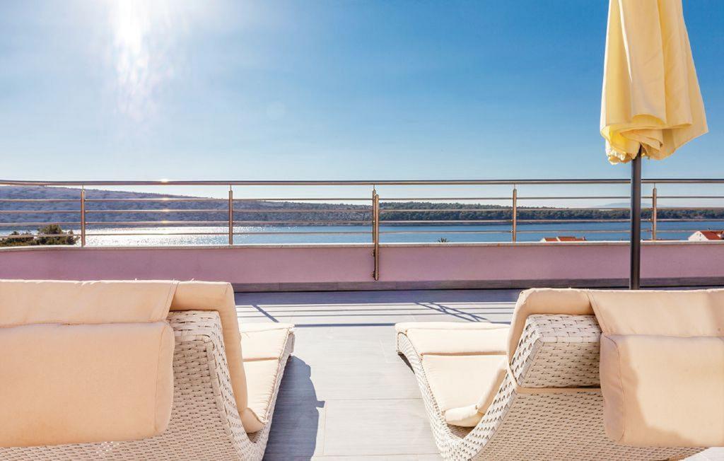 Apartments Host Barbat na Rabu Εξωτερικό φωτογραφία