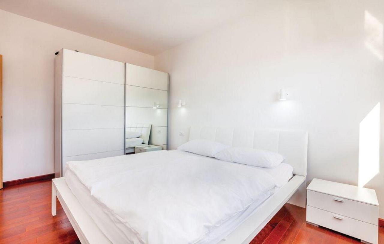 Apartments Host Barbat na Rabu Εξωτερικό φωτογραφία